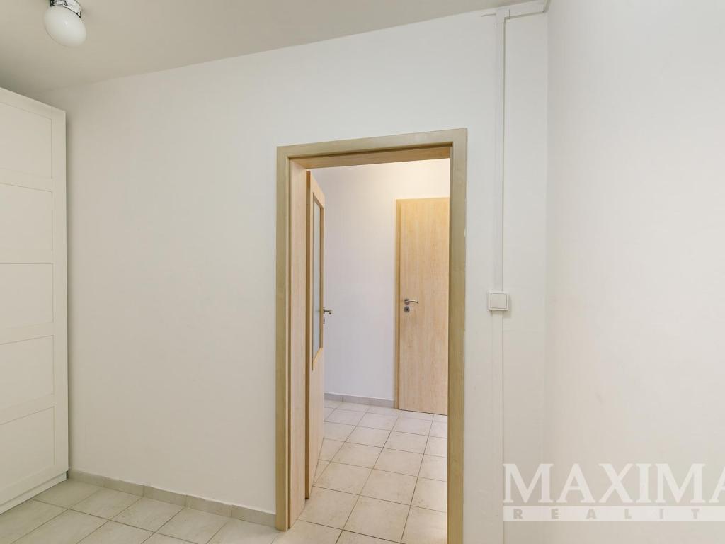 Pronájem bytu 3+kk 67 m2, Praha – náhled fotky 14