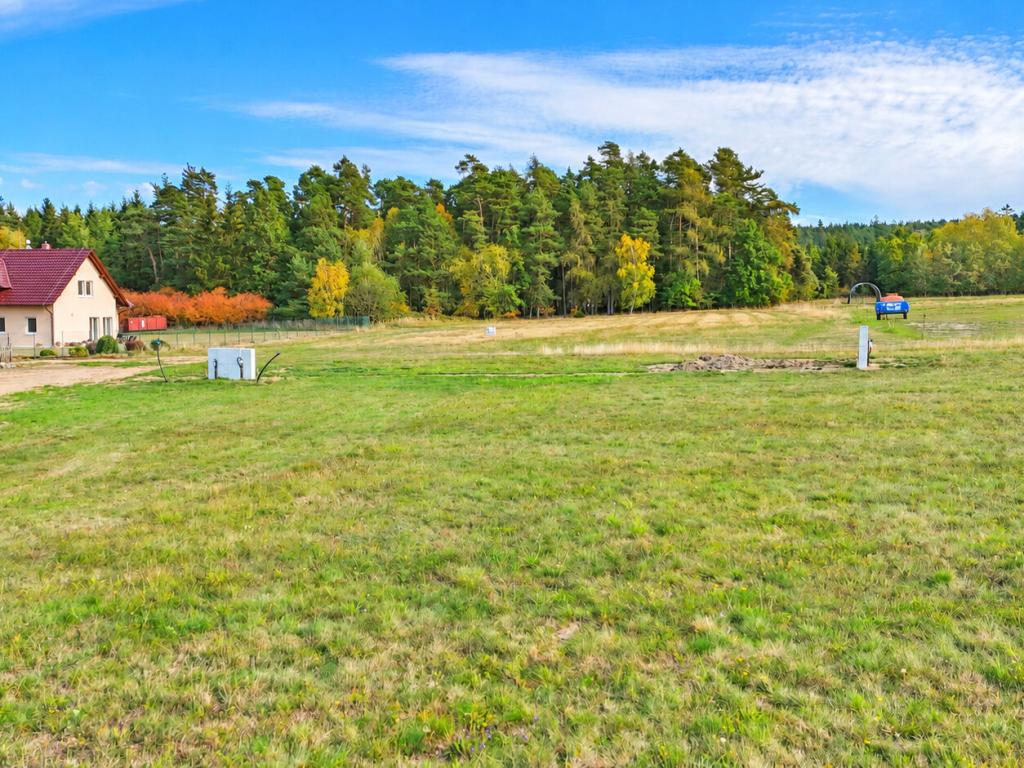Prodej pozemku 873 m2, Narysov – náhled fotky 7