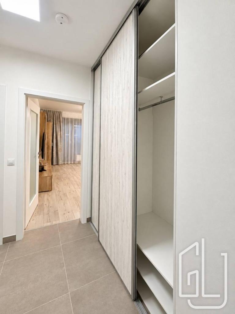 Pronájem bytu 2+kk 67 m2, Praha – náhled fotky 9
