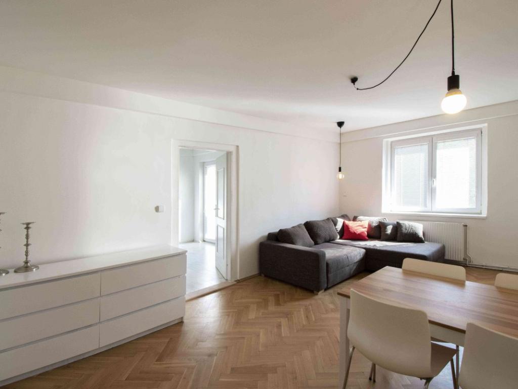 Pronájem bytu 2+1 54 m2