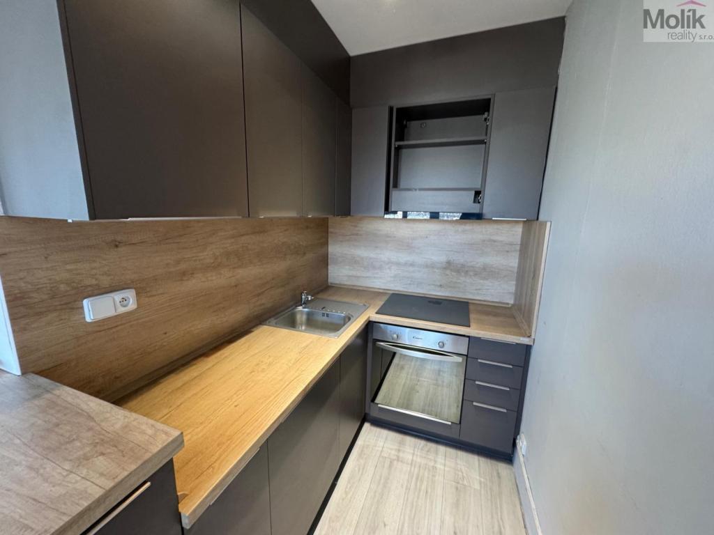 Pronájem bytu 1+kk 32 m2