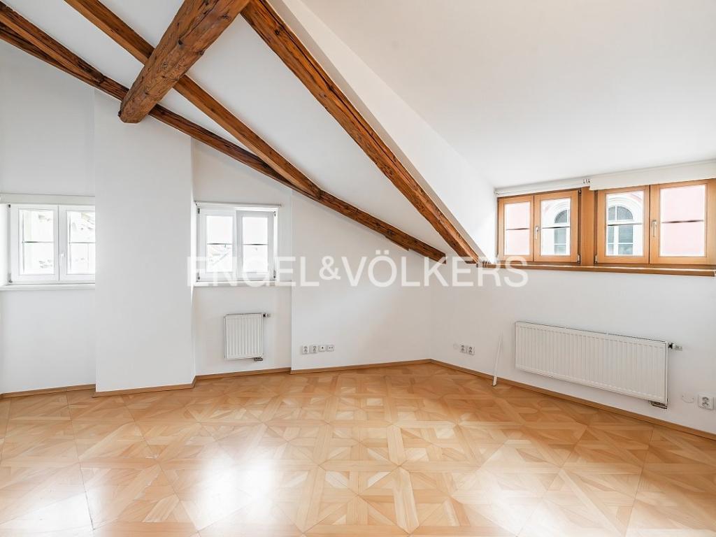 Pronájem bytu 4+kk 221 m2, Praha – náhled fotky 7