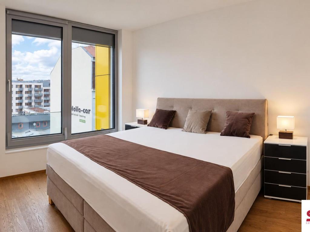Pronájem bytu 3+kk 87 m2, Praha – náhled fotky 11
