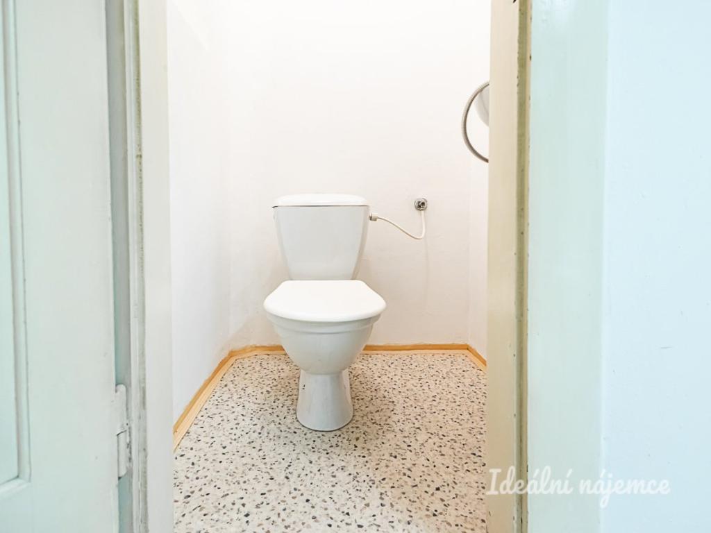 Pronájem bytu 2+kk 49 m2, Praha – náhled fotky 12