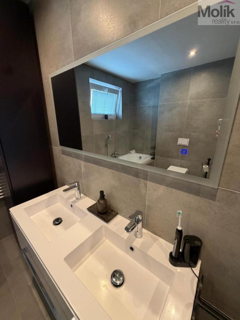 Pronájem bytu 3+kk 74 m2