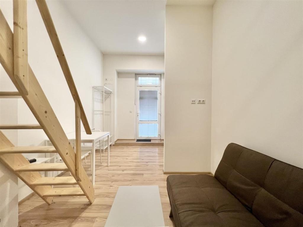 Pronájem bytu 1+kk 23 m2