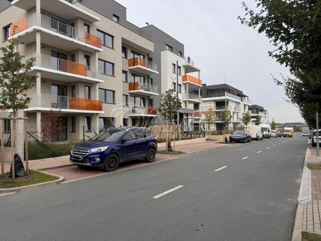Pronájem bytu 2+kk 53 m2, Praha – náhled fotky 21