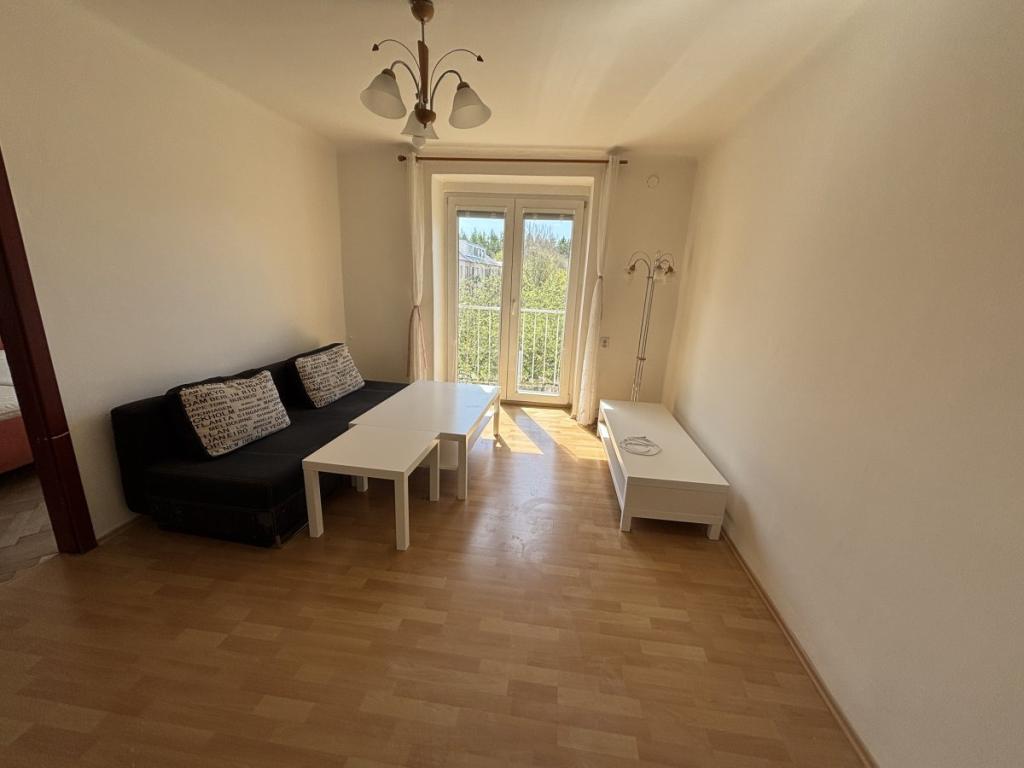 Pronájem 2+1, Kladno - Helsinská, 17000 Kč, 48 m2