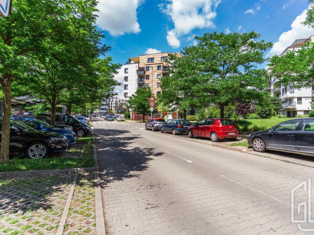 Prodej bytu 2+kk 56 m2, Praha – náhled fotky 25
