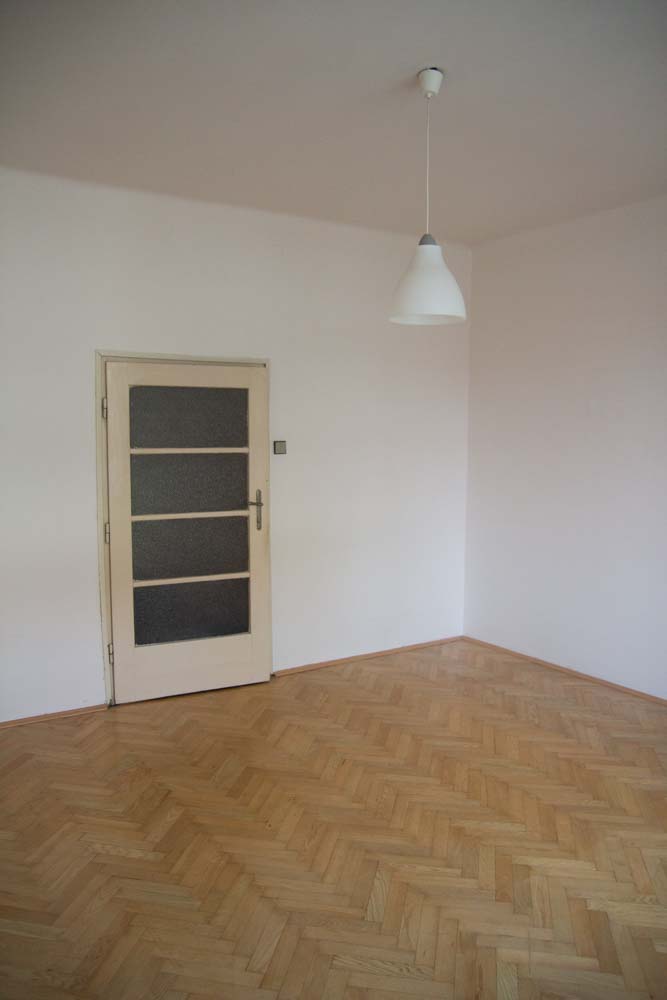 Spolubydleni bytu celý pokoj 70 m2
