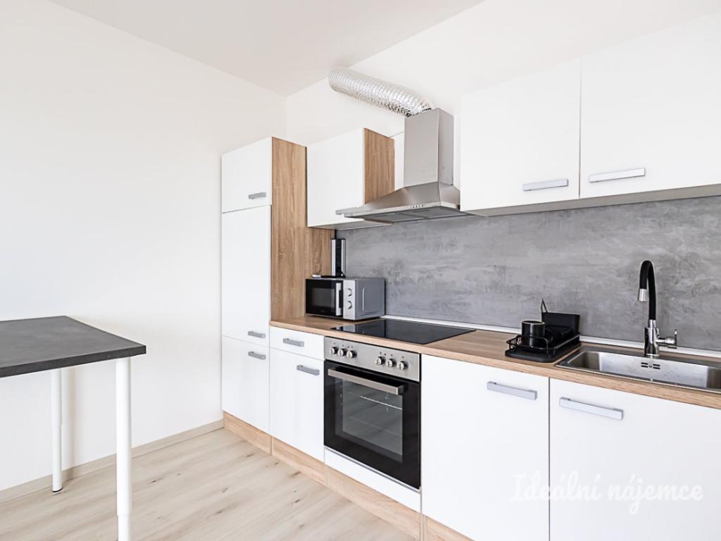 Pronájem bytu 1+kk 34 m2