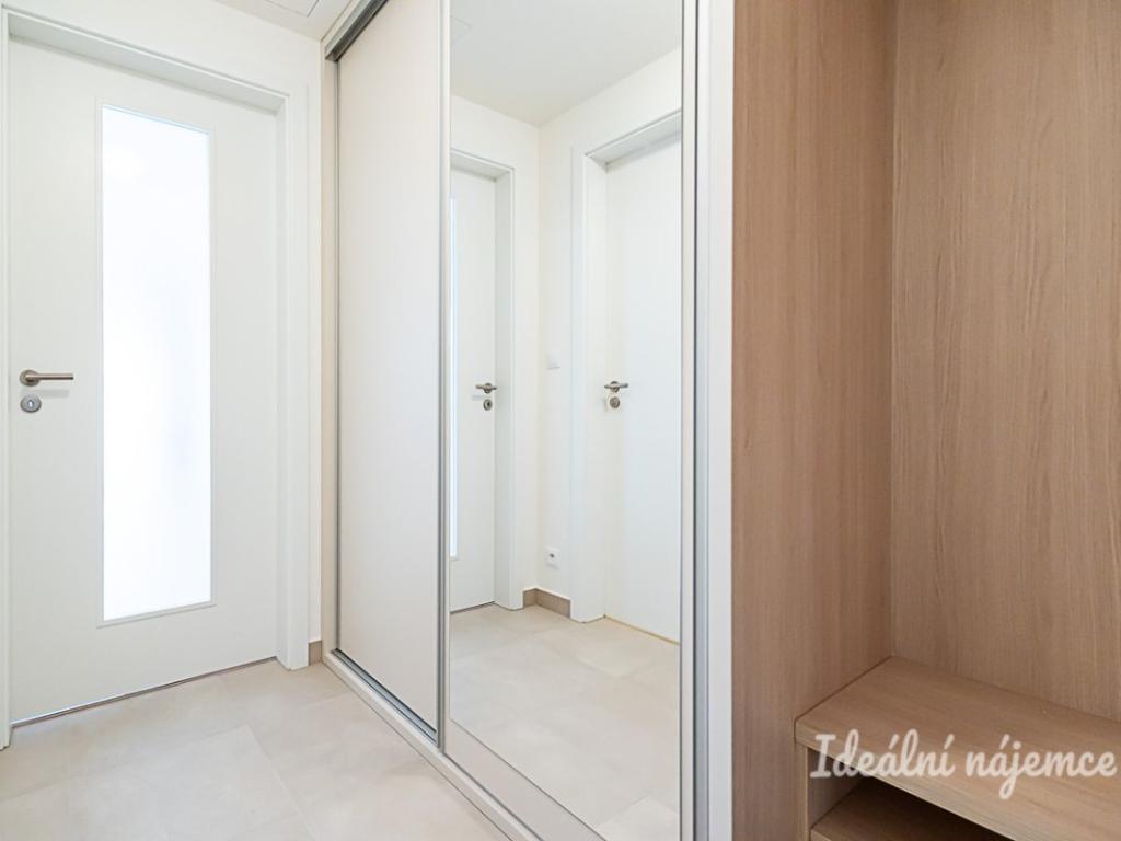 Pronájem bytu 1+kk 32 m2