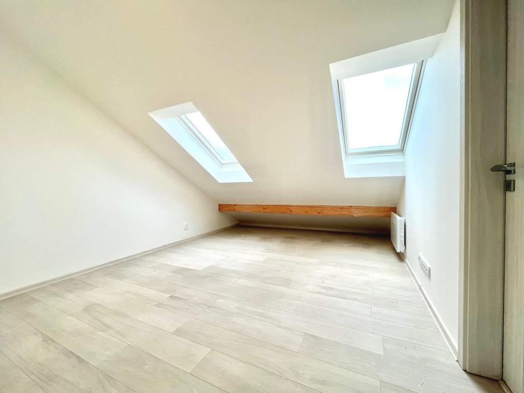 Pronájem bytu 1+kk 34 m2