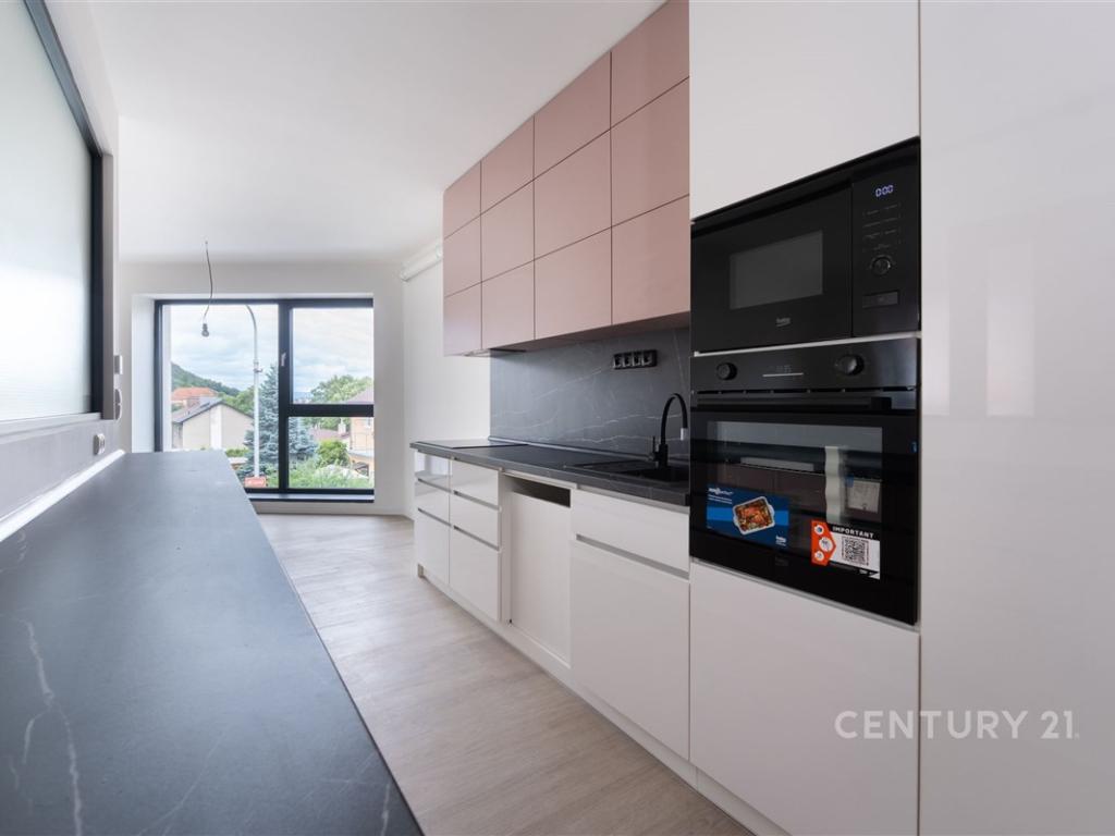 Pronájem bytu 4+kk 104 m2