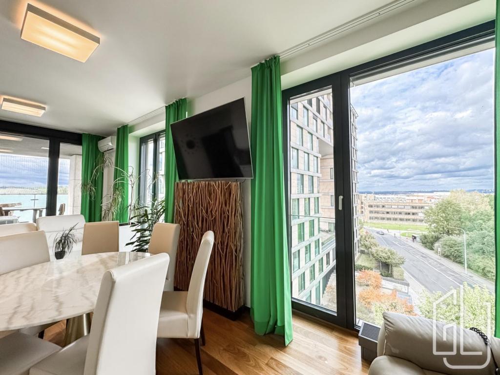 Pronájem bytu 3+kk 102 m2