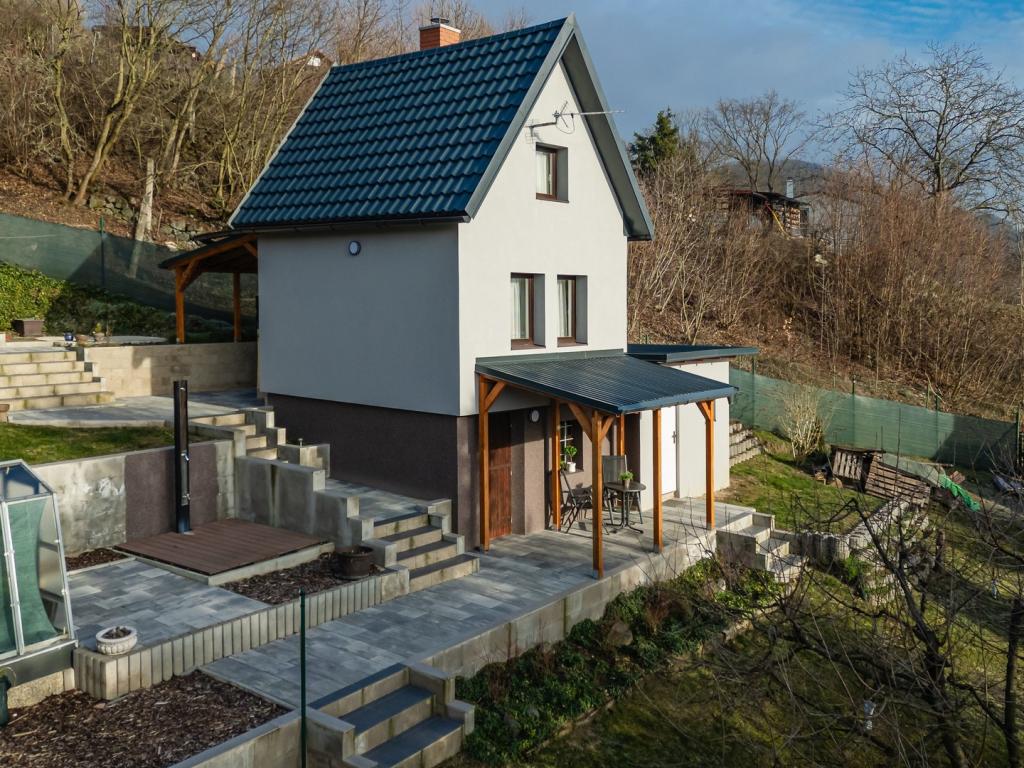 threeRooms, Dolní Zálezly - Dolní Zálezly,