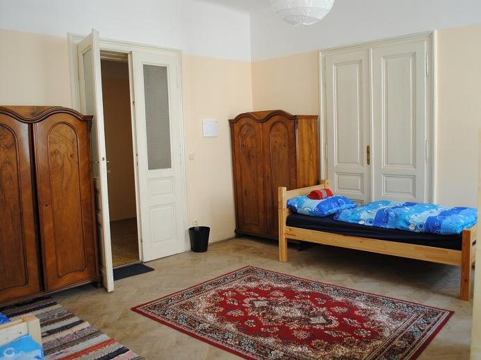 Spolubydleni bytu celý pokoj 140 m2