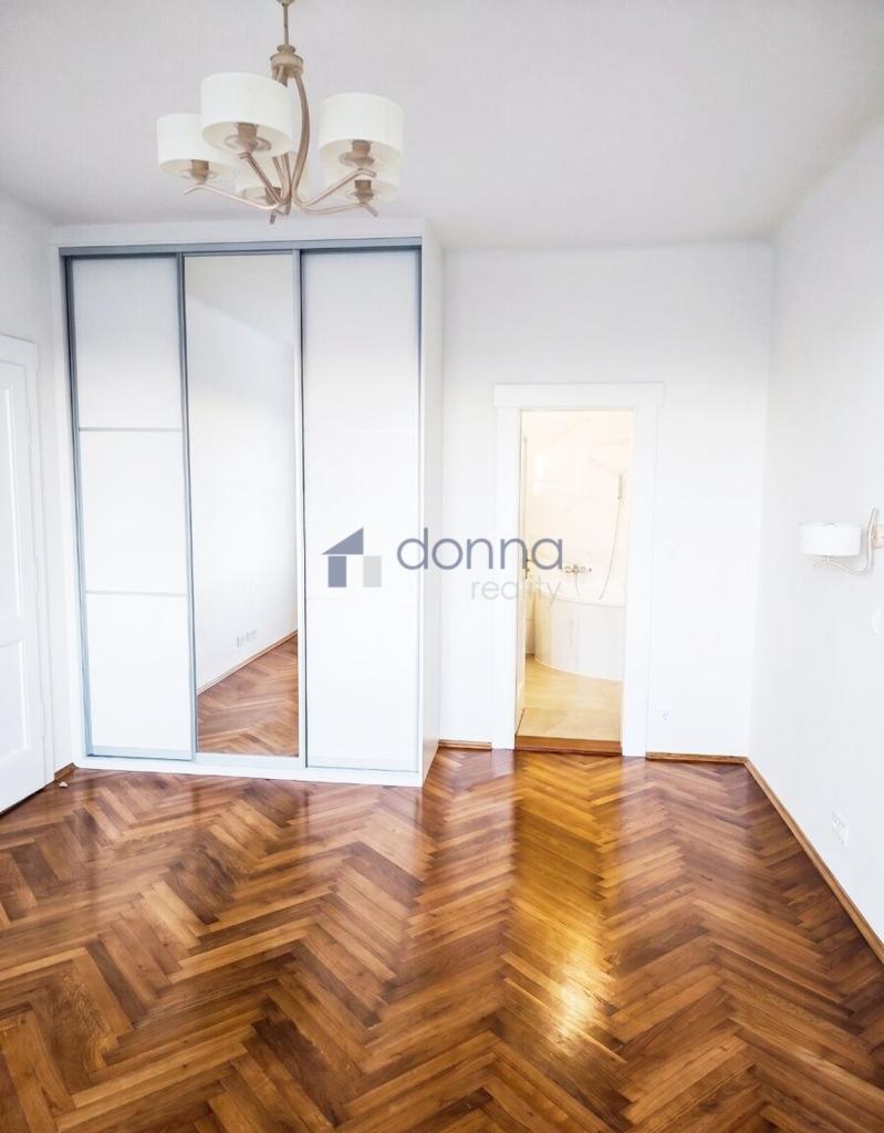 Pronájem bytu 3+kk 77 m2, Praha – náhled fotky 3