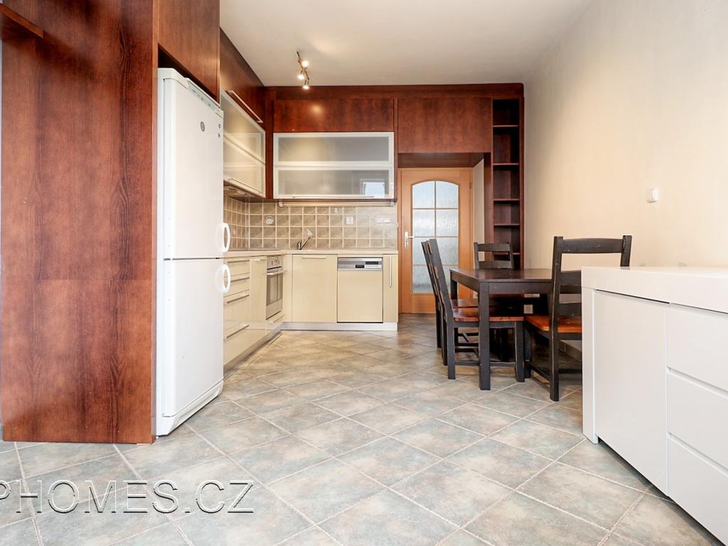 Pronájem bytu 2+1 74 m2