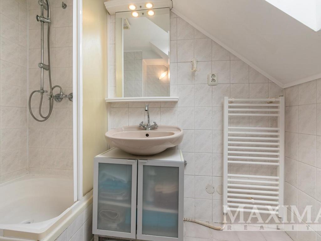 Pronájem pokoje 30 m2