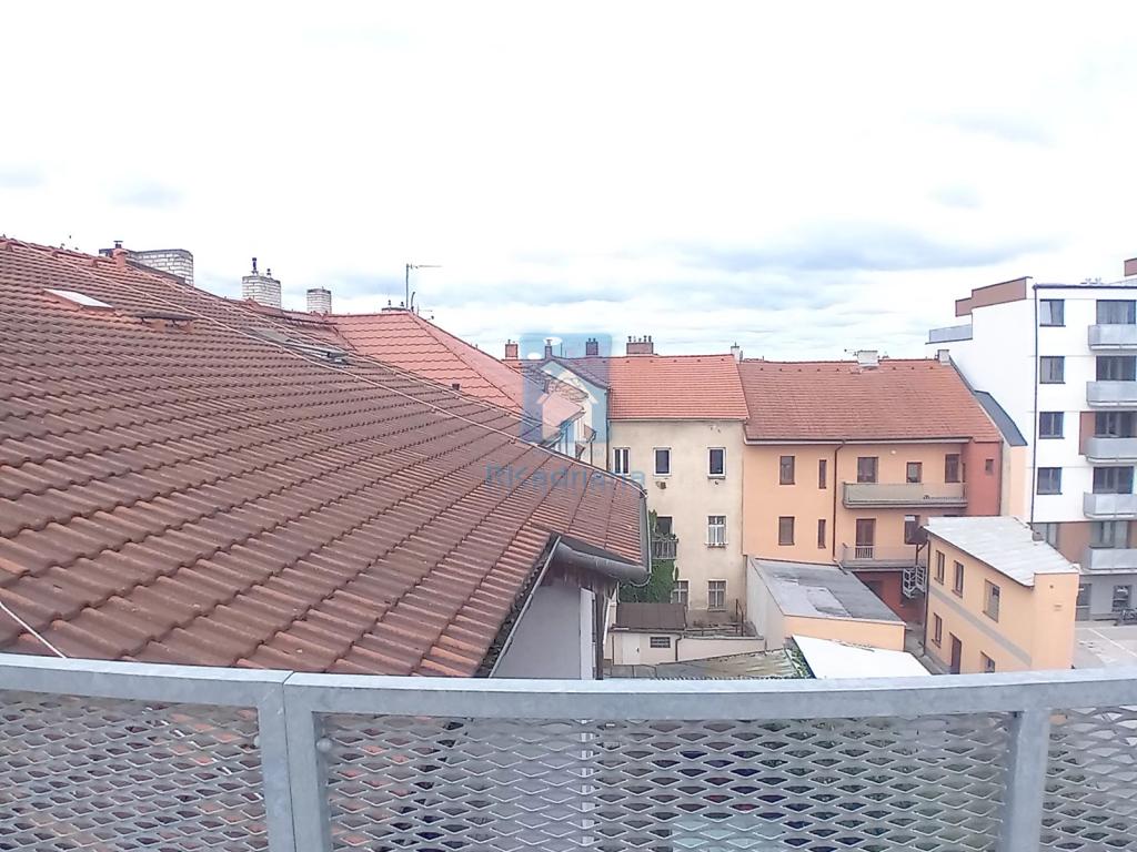 Pronájem bytu 1+kk 71 m2