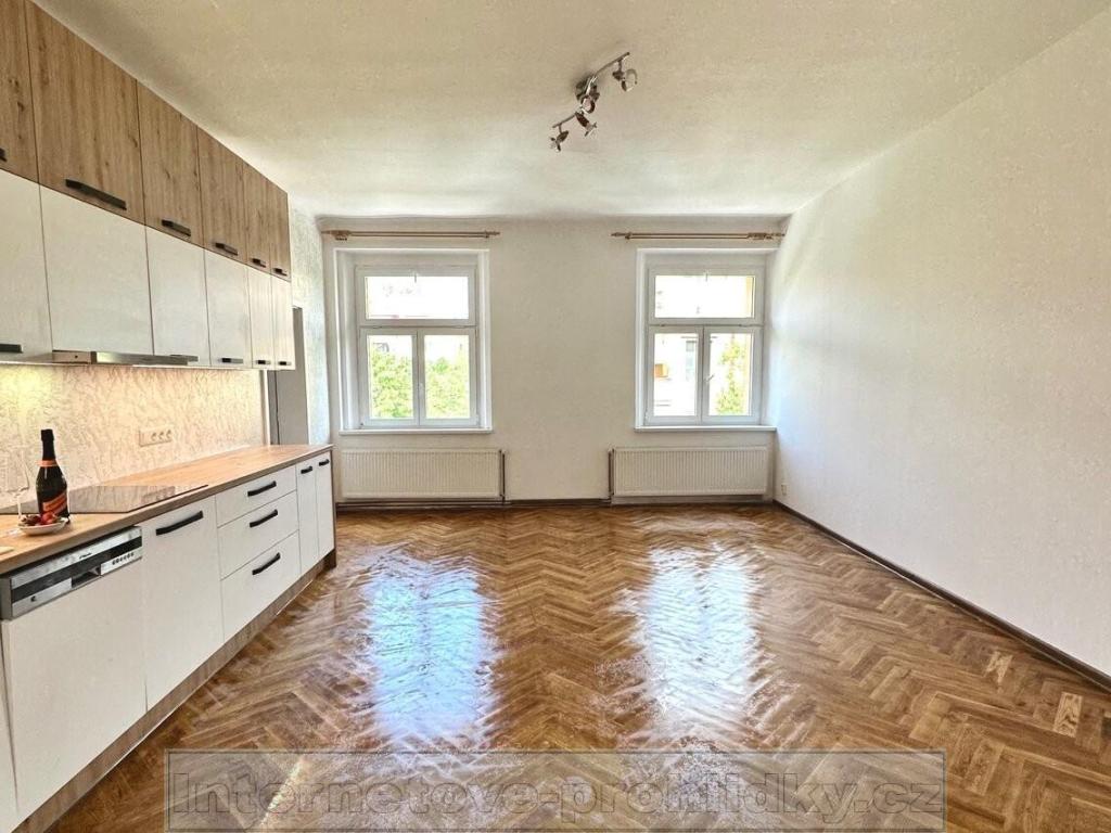 1-toaline korter, 82 m²