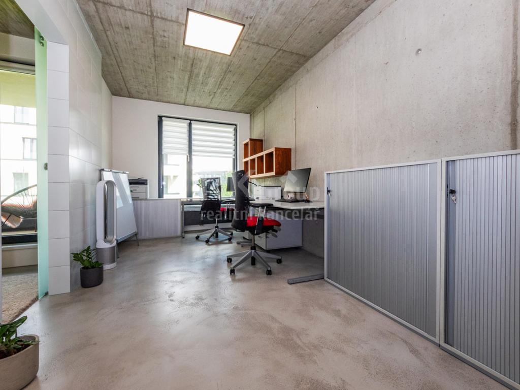 Pronájem bytu 3+kk 81 m2, Praha – náhled fotky 9