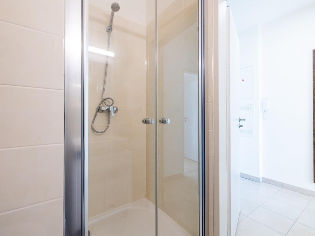 Pronájem bytu 1+kk 27 m² - Więcej