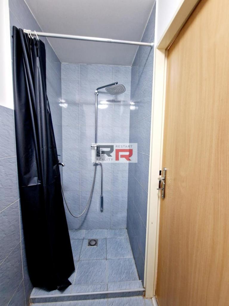 Pronájem bytu pokoj 16 m2