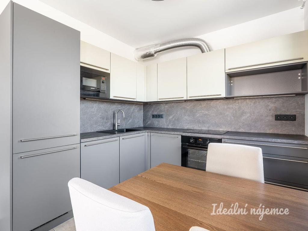 Pronájem bytu 3+kk 64 m2