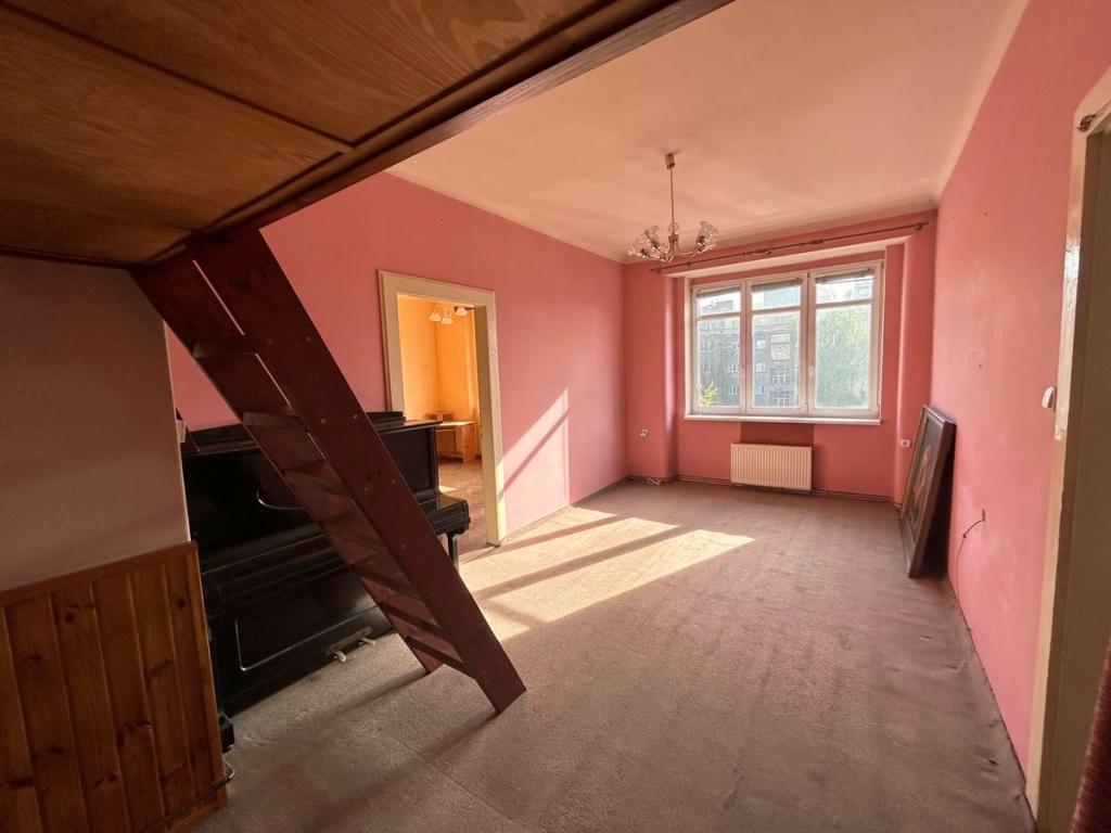 Listing 1