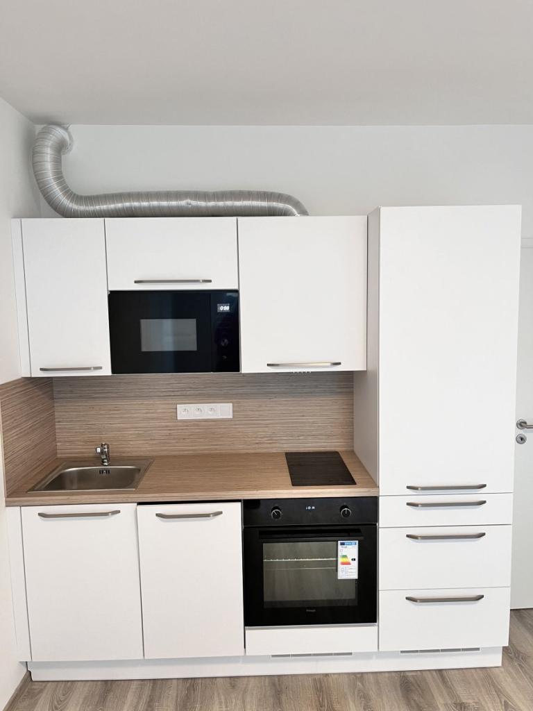 Pronájem bytu 1+kk 32 m2