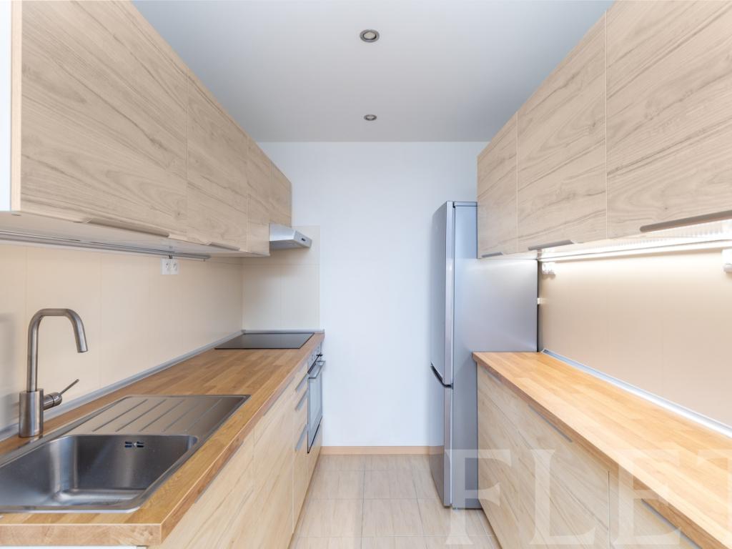 Prodej bytu 2+kk 46 m² – pohled 2