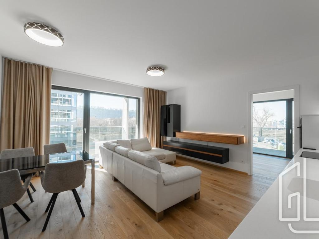 Pronájem bytu 2+kk 60 m2