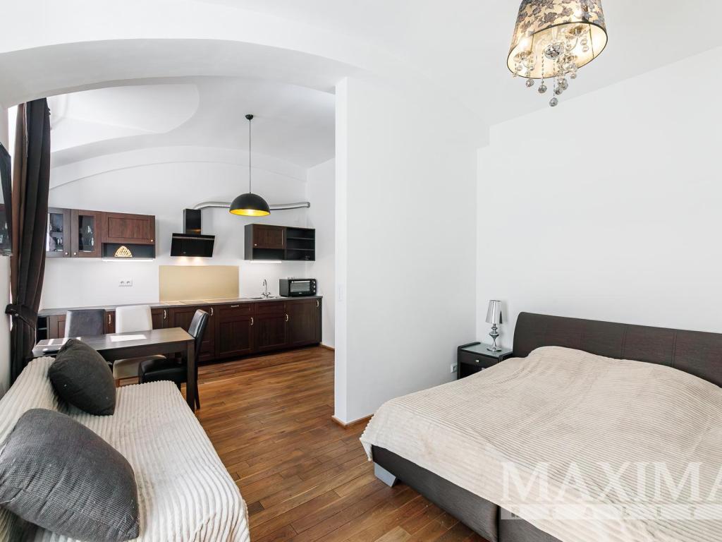 Pronájem bytu 1+kk 37 m2