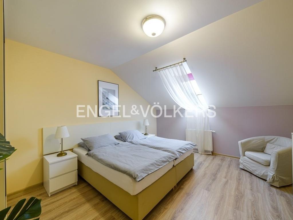 Pronájem bytu 3+kk 93 m2