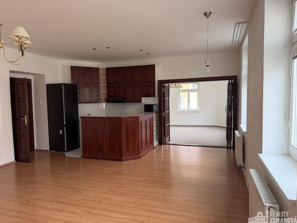 Pronájem bytu 4+kk 135 m2