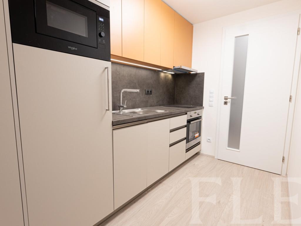 Pronájem bytu 1+kk 34 m2