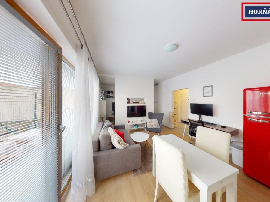 Pronájem bytu 1+kk 35 m2