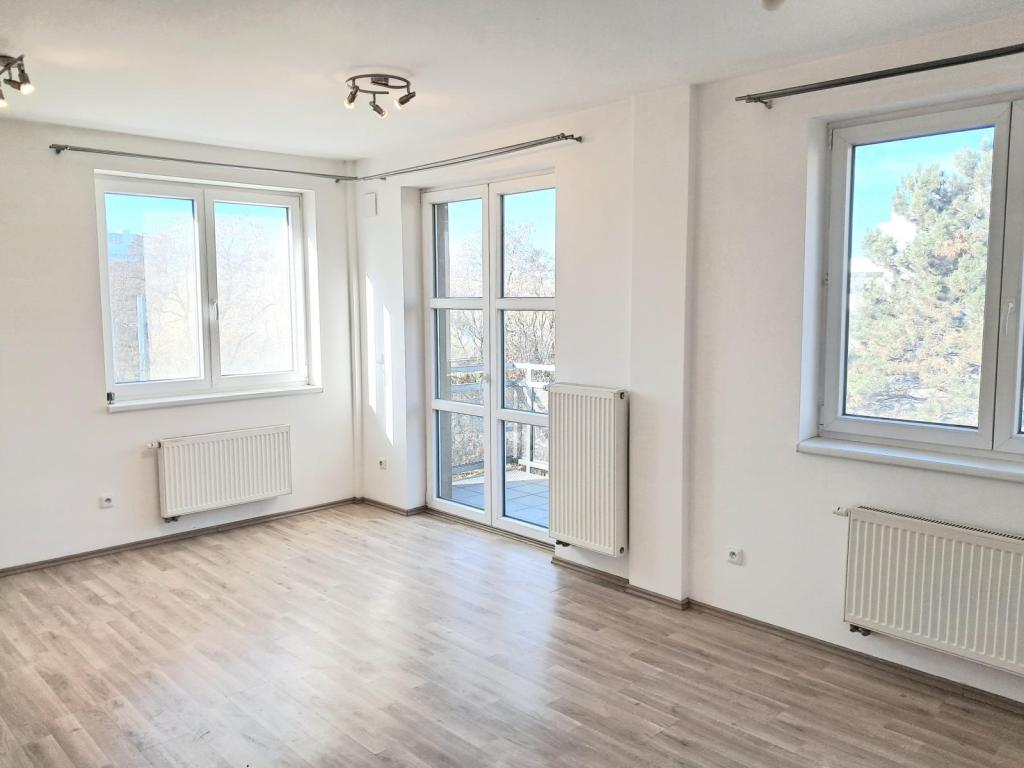 Pronájem bytu 1+kk 34 m2