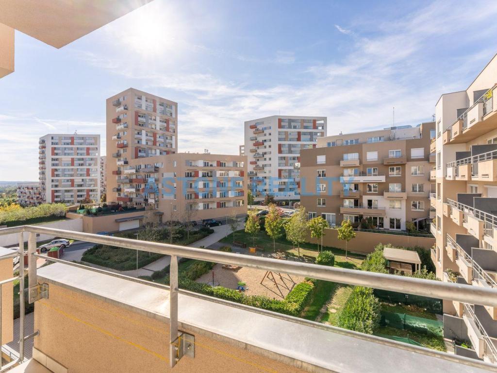 Prodej bytu 1+kk 36 m2, Praha – náhled fotky 6