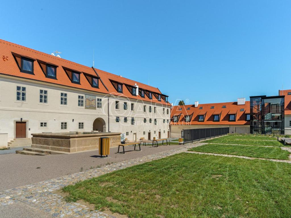 Pronájem bytu 5+kk 107 m2, Praha – náhled fotky 17