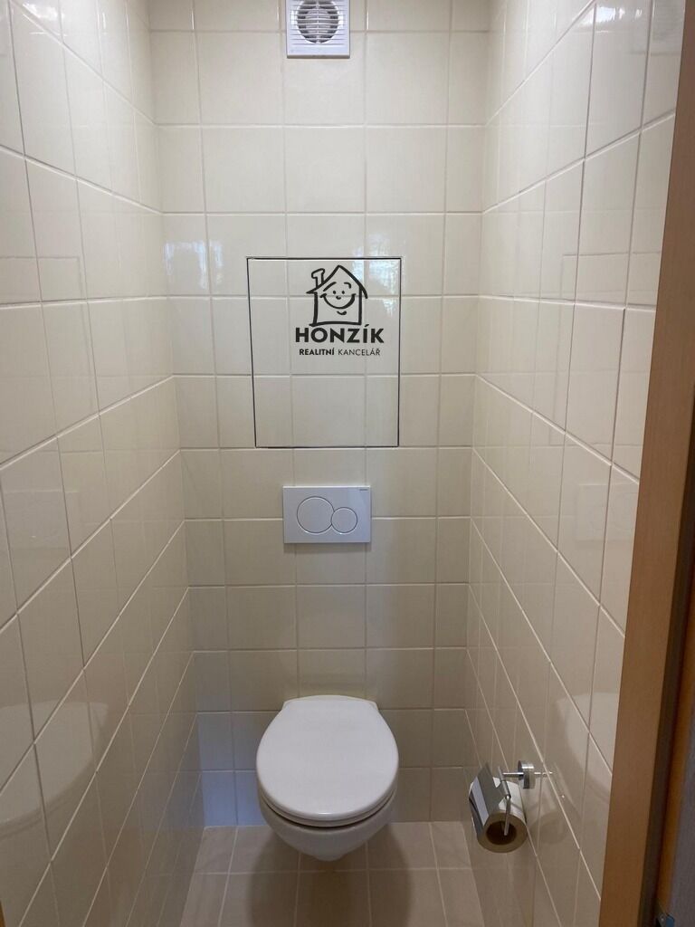 Pronájem bytu 3+kk 61 m2, Praha – náhled fotky 14