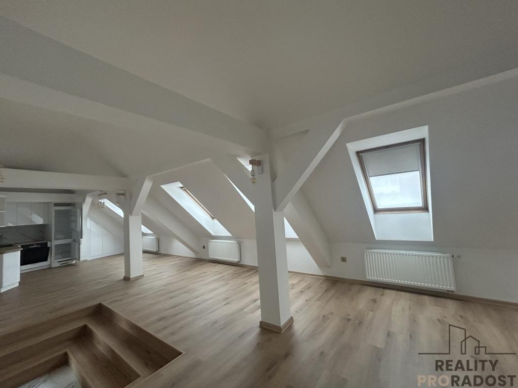Pronájem bytu 3+kk 130 m2