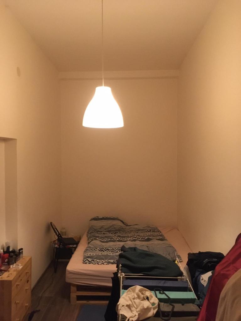 Spolubydleni bytu celý pokoj 90 m2