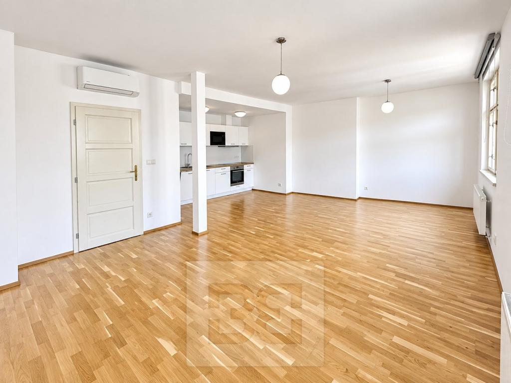 Pronájem bytu 2+kk 72 m2, Praha – náhled fotky 8