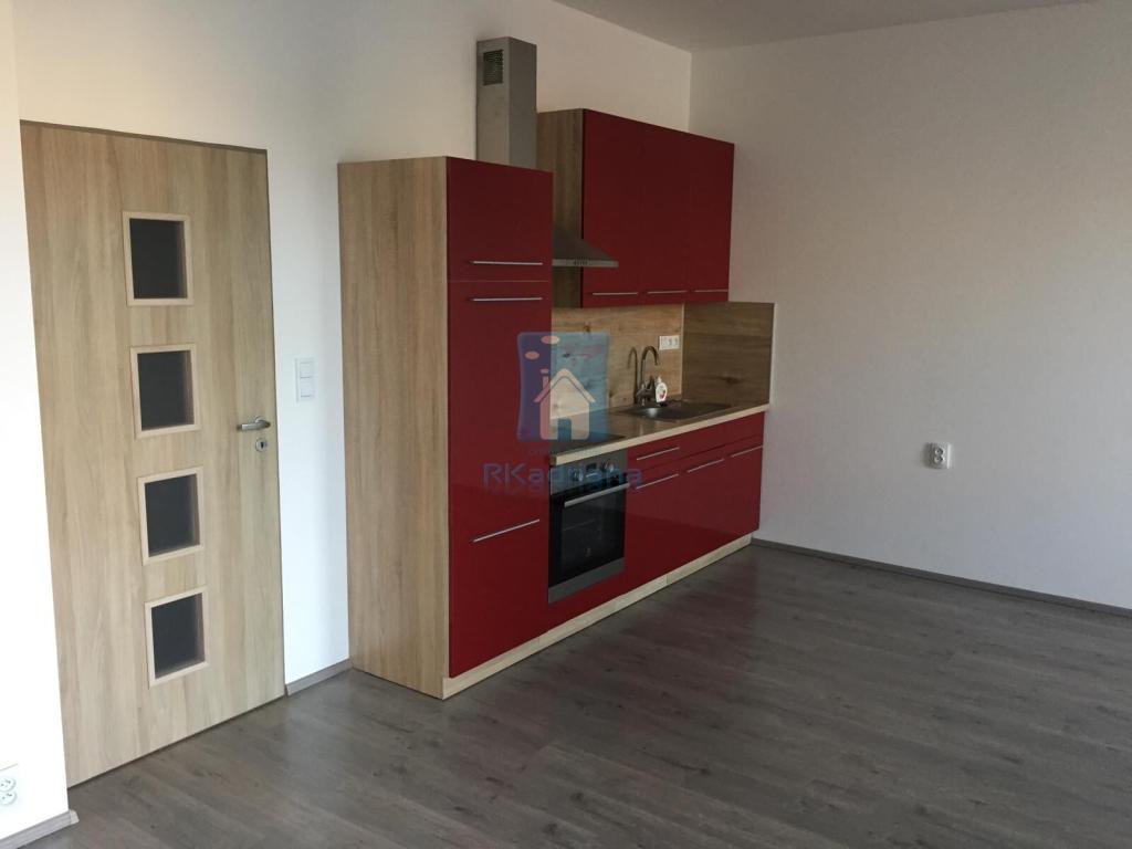 Pronájem bytu 1+kk 35 m2