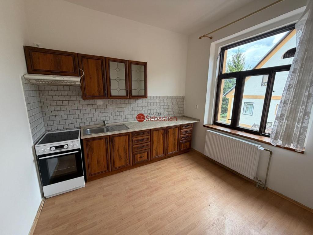 Pronájem bytu 2+kk 29 m2, Jestřebí – náhled fotky 2