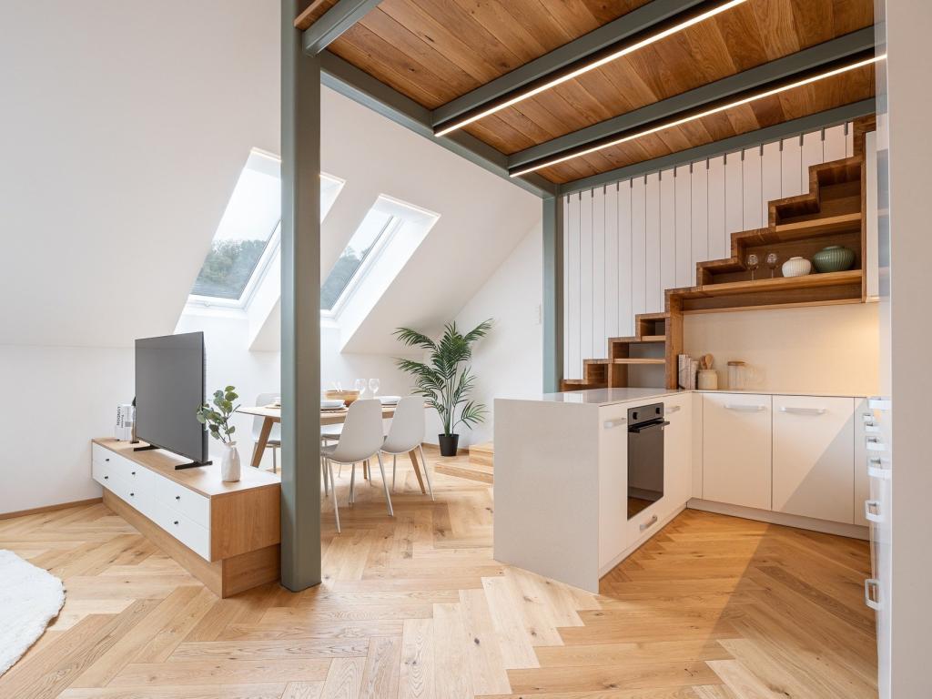 Pronájem bytu 4+kk 105 m2