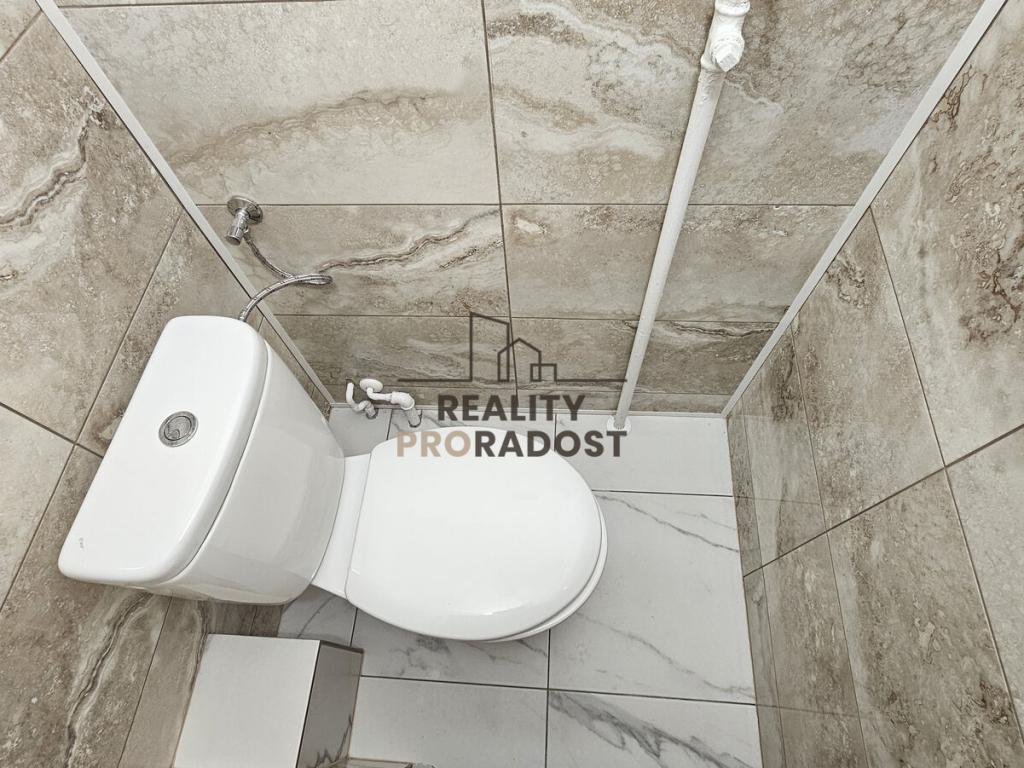 Pronájem bytu 1+kk 28 m2, Hodonín – náhled fotky 6